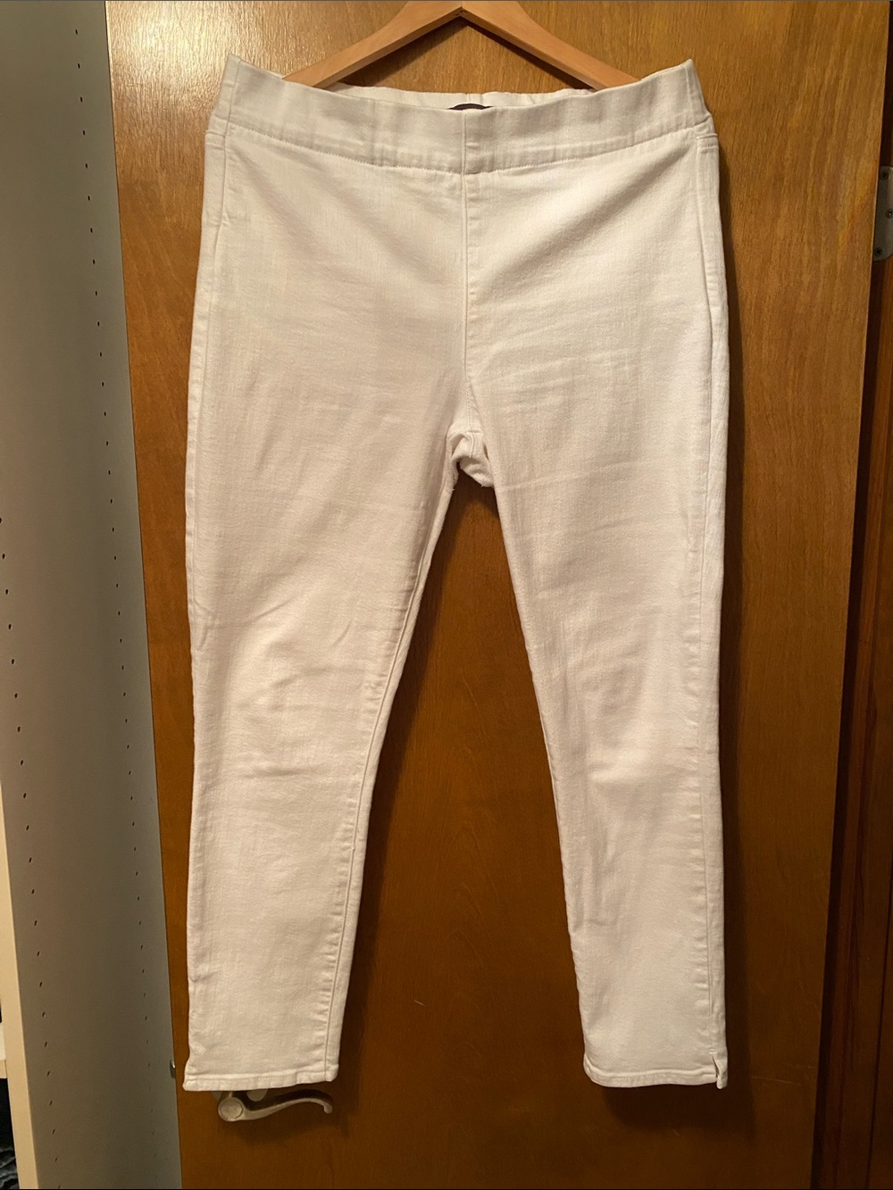 NYDJ White Skinny Pull-On Jeans